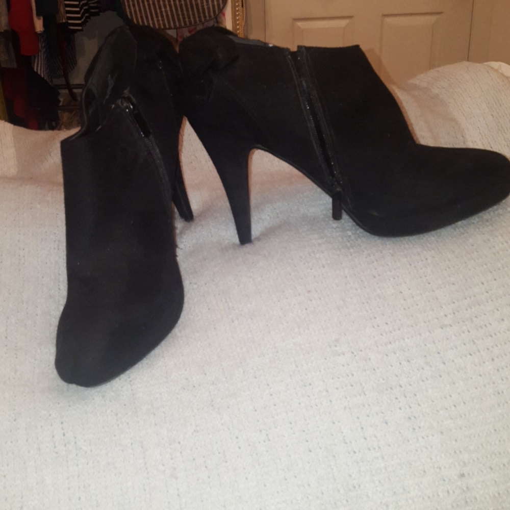 black bow booties